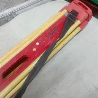 سه پایه دوربین نقشه برداری لایکا