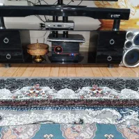 میز تلوزیون شیشه ای بفروش می‌رسد