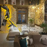 استخدام همکار خانم در کافه