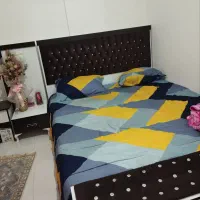 آینه کنسول. و تخت خواب دو نفره|تخت و سرویس خواب|کرمانشاه, |دیوار