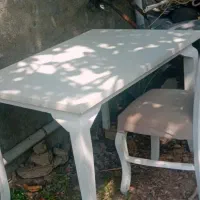 میزنهار خور با صندلی