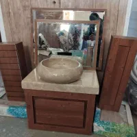 آینه و باکس و روشویی