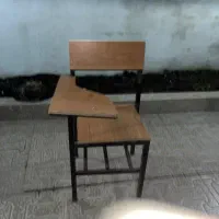 فروش تعدادی صندلی دسته دار