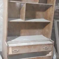 کمد شکسته که با بازسازی میشه کفی بار یا کتابخانه