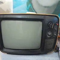 تلویزیون سیاه سفید قدیمی کلکسیونی
