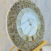 ساعت رزین طلایی