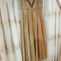 یک لباس مجلسی شیک وتمیز به ر وز