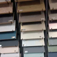 کارشناس فروش خانم