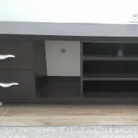 میز تلویزیون در حد نو