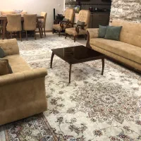 مبل راحتی ۷نفره بهمراه میز غذاخوری۶نفره