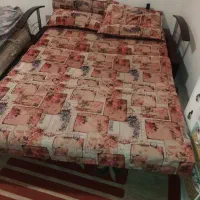 مبل تختخوابشو سالم بدنه فلز محکم|مبلمان خانگی و میز عسلی|لاهیجان, گلستان|دیوار