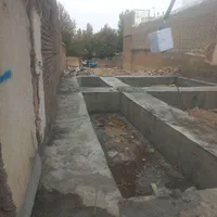 اجرای شناژ و سقف ساختمان‌های اسکلت فلزی و بتنی