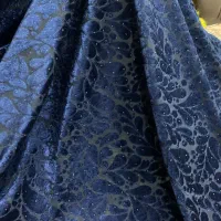 مخمل نگین دار