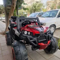 ماشین شارژی ۴ موتوره در حد نو