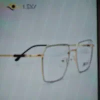 عینک گم شده طلایی رنگ