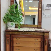 تخت و دراور