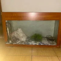اکواریوم سالم بالوازم کامل سنگ ۳۵در ۱متر ارتفاع ۸۵