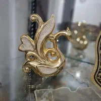 دکوری قو و گلدان طلایی