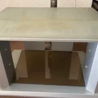 میز تلویزیون چوبی سالم و تمیز