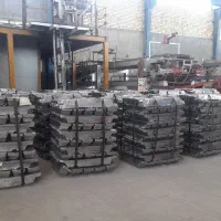 کارگر ساده ریخته گری سرب