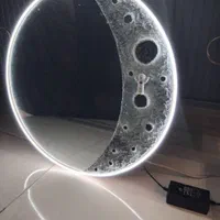 فروش آینه طرح ماه با عروسک فضانورد|آینه|تهران, وحیدیه|دیوار