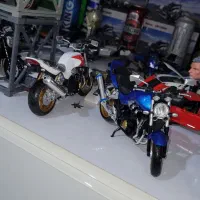 ماکت cb1300 سایز 1/12برنداتومکس رنگ خاص آبی کاربنی|کلکسیون و سرگرمی|تهران, شادمان|دیوار