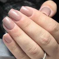 اجاره میز ناخن و صندلی مژه