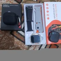 ساعت و هندزفری