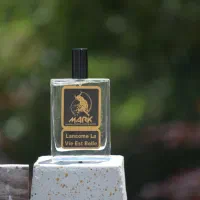 استخدام فروشندها آقا و خانم عطر تمام‌وقت