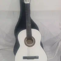 گیتار در حد نو