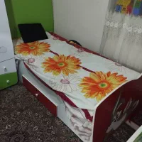 تخت نوجوان بسیار تمیز