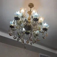 سه عدد لوستر برنز و دو عدد شمع دان برنز|لوستر و چراغ آویز|هشتگرد, شهرک بعثت|دیوار