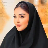 مقنعه|لباس|قم, باغ شازده|دیوار