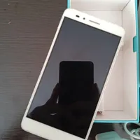 آنر 5X با حافظهٔ ۱۶ گیگابایت