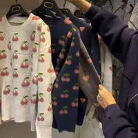 بافت زنانه|لباس|اصفهان, اشکاوند|دیوار