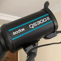 فلاش qs300ii گودکس و سافت باکس همراه سه پایه godox|دوربین عکاسی و فیلمبرداری|شهریار, شهریار|دیوار
