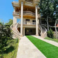 کاخ ویلا نما کلاسیک 500m/شهرکی برند/ویو۳۶۰درجه