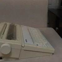 ماشین تایپ برقی کاملا تمیز سالم مارک brother ژاپن|کلکسیون اشیاء عتیقه|کرج, کوی زنبق|دیوار