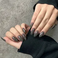 کاشت و طراحی ناخن حرفهای با بهترین متریال