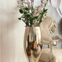 گل وگلدان
