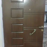 در ب ورودی