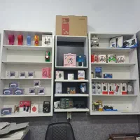 دو میز کانتر و رگال