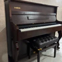 پیانویاماهاکاملانو بهمراه صندلی رگلاژی و کارتن.