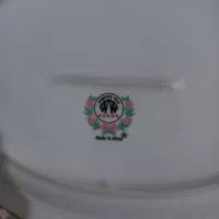 سه عدد دیس چینی گل سرخی یک عدد بزرگ ۲عدد کوچک|ظروف سرو و پذیرایی|نسیم‌شهر, |دیوار