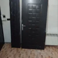 درورودی ساختمان ازسمت چب