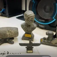 مجسمه و گلدان و وسایل تزیینی