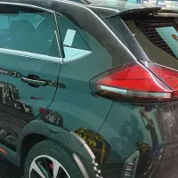 مرکز تخصصی شیشه دودی در فضای سر پوشیده