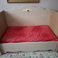 تخت نوزاد