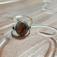 انگشتر نقره باسنگی خاص