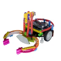 کلاس آموزش خلاقیت و رباتیک و برنامه نویسی